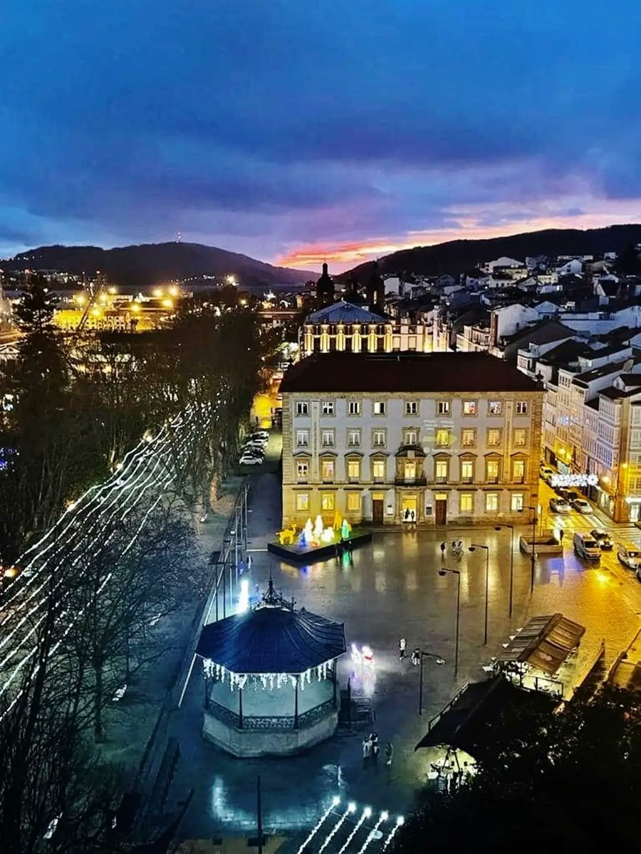 NachodeFerrol's tweet photo. Ferrol en Navidad.... https://t.co/fjTmY1N09f