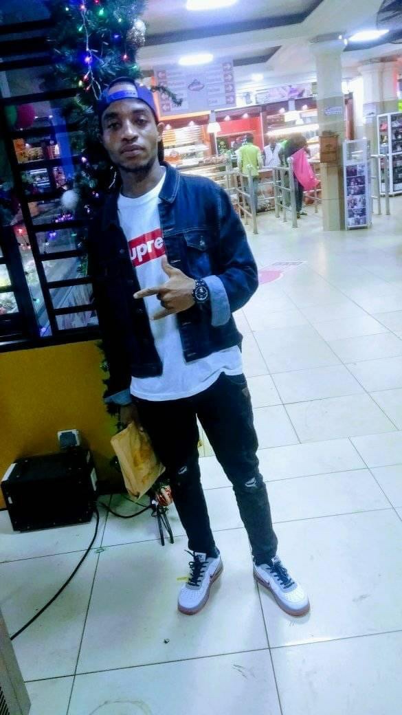 Svp posez moi une question❕❓