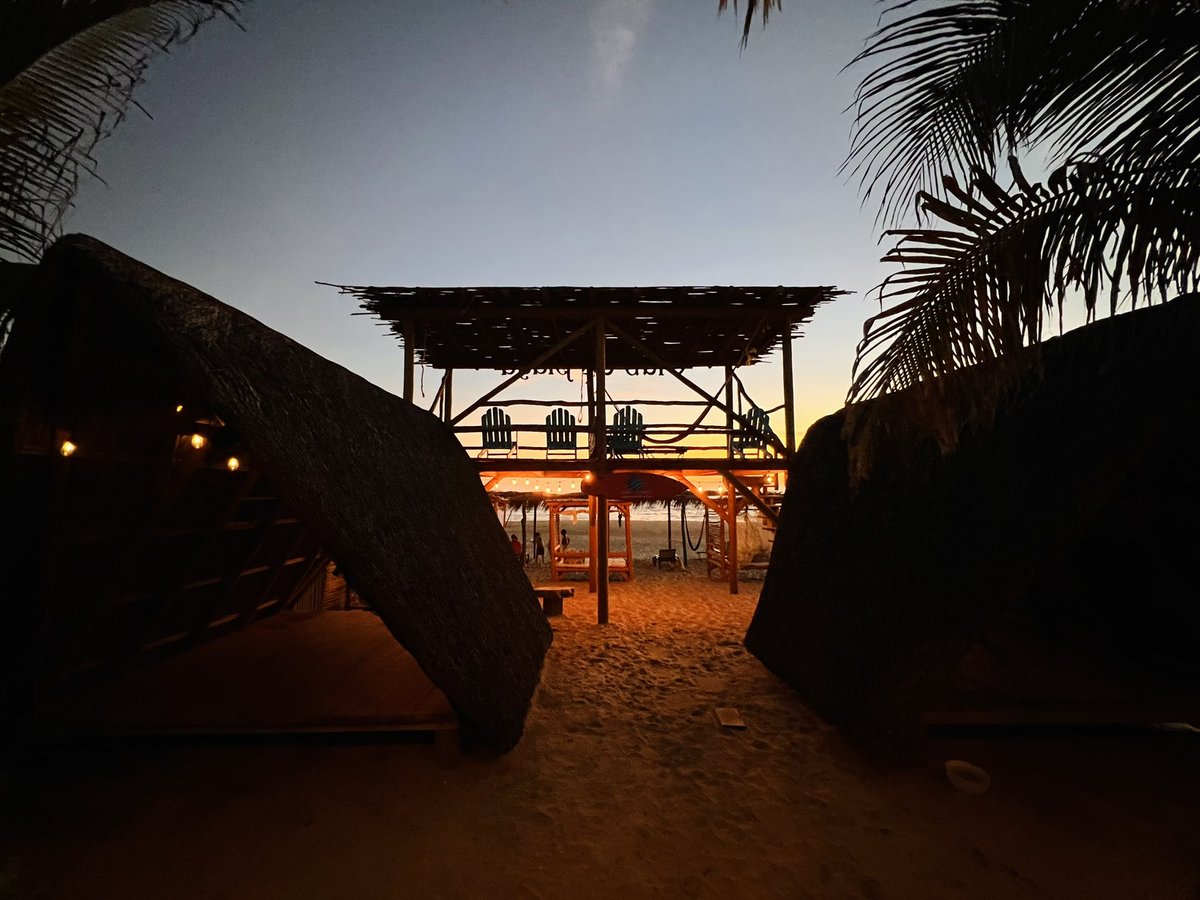AVHotelBoutique's tweet photo. Nuestro #clubdeplaya #sonriealmar #piedelacuesta #acapulco #hotelboutique https://t.co/nD0dbZuNJ1