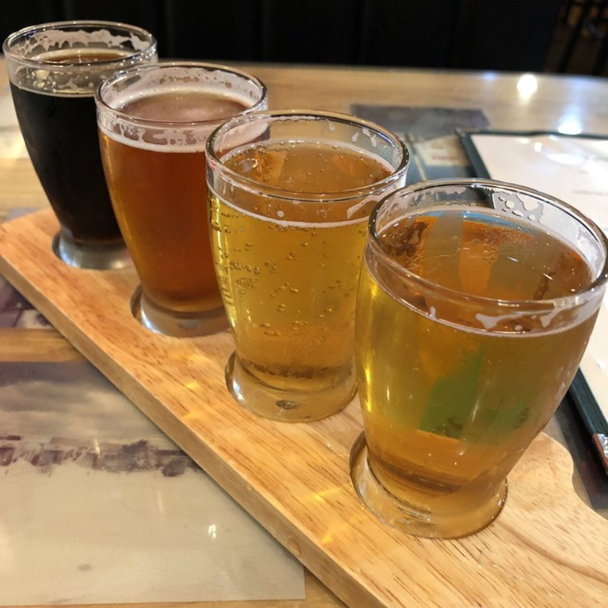 DiamondShoalsNC's tweet photo. One visit is never enough with a menu as fresh as ours. Pair your meal with the perfect pint to see what keeps the regulars coming back. https://t.co/guMT1Kcfvp