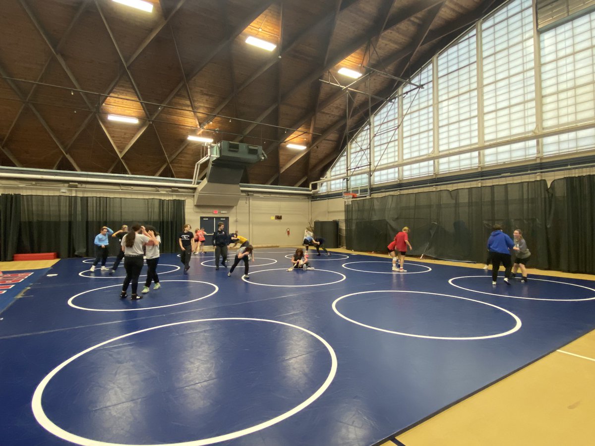 Thank you to <a href="/HiramMWREST/">Hiram College Wrestling</a> Women’s Wrestling coaching staff and team for providing a fun learning experience for our girl wrestlers! Outstanding technique instruction and great role models in their clinic today to grow the future of the sport! <a href="/OHGirlWrestling/">Ohio Girls Wrestling</a> <a href="/WrstleLikeAGirl/">Wrestle Like A Girl</a>