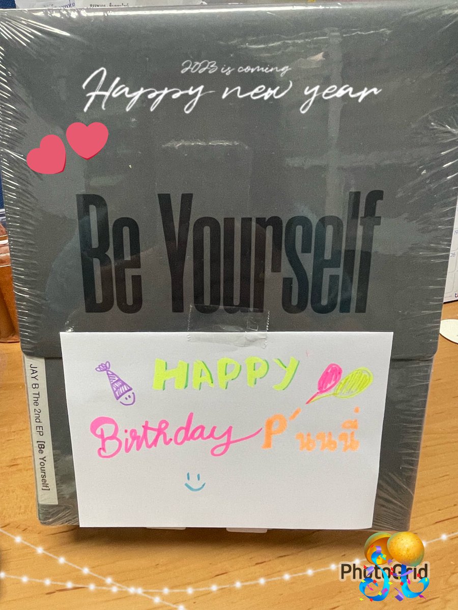 nonny_def0106's tweet photo. จะกรี๊ดก็เกรงใจเพื่อนร่วมงาน 🤭
ขอบคุณนะคะสำหรับของขวัญจากทึเม 🥰🫶🏻💚💙 #JAYB #Be_Yourself #go_UP https://t.co/l7nEPwSmGA