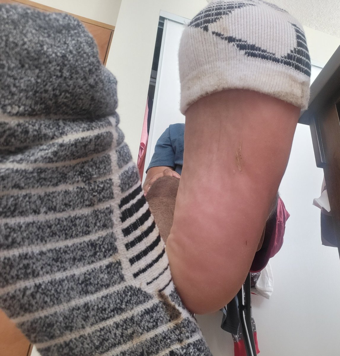 sirnutsalot21's tweet photo. A long hike, dip in the lake, and now finally airing out these sweaty smelly feet and socks. This shower will feel great! Happy Monday 😁
#mondaymotivation #malefeet #feet #socks #Sox #sweaty #smelly #showerbeer #footdom #findom #finsubs #hiking #alphaadventures https://t.co/5VIuBW6Zz8