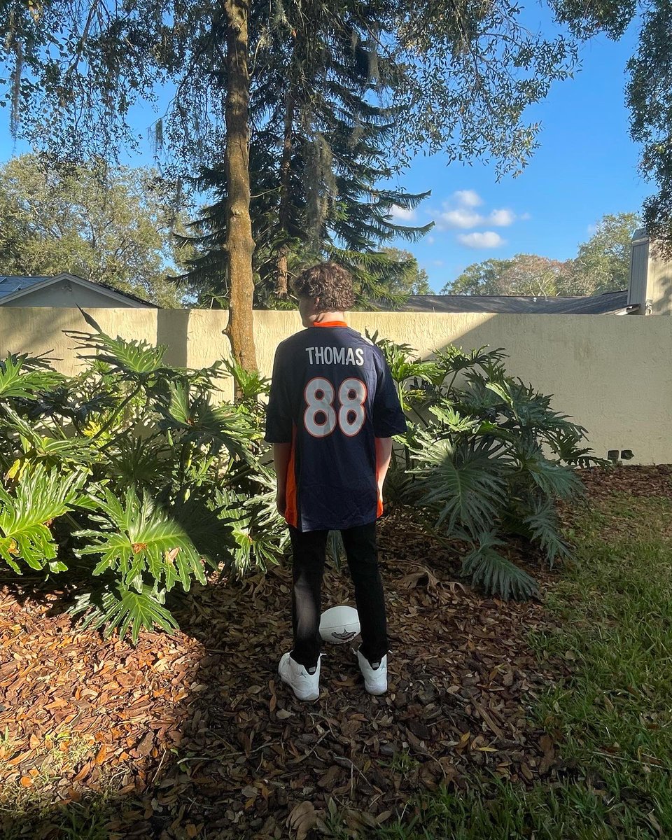 ItsDonovanDlsr's tweet photo. Rest easy DT88💔 thanks for winning that Super Bowl for us I well all ways remember that but the main reason why I looked up to DT was he was a great person more than a great player god bless soul REST in Paradise DT88 🕊️ https://t.co/FeFk2WGHiD
