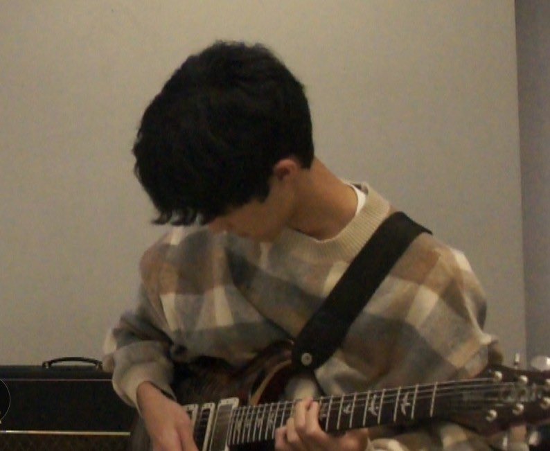 this photo of junhan is so fucking boyfriend