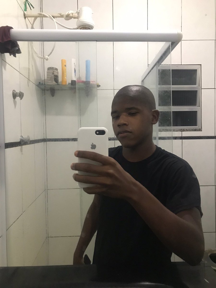 mlk_dolly's tweet photo. Régua 🤣🤣🤣 https://t.co/JrIglDQZOa