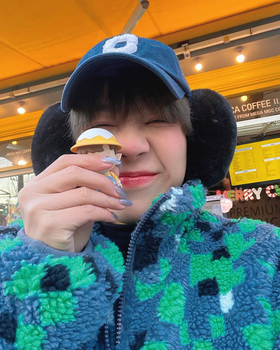 jowayo030's tweet photo. 💫✨🌍💖🫧❄️
Meow🐈 https://t.co/2RnsHw5KSa