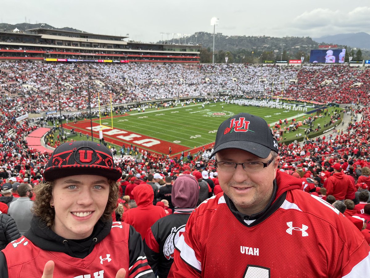 darbfett's tweet photo. #rosebowl https://t.co/A6BdRfkZhx
