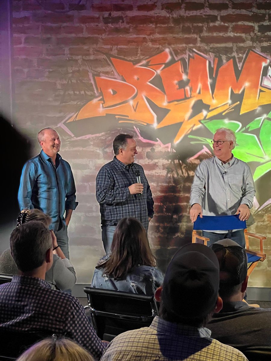 insideAOA's tweet photo. Congratulations to our friend and role model, Bob Weis, on turning the page to a new chapter in the New Year. His illustrious 42 year career and teachings continue to inspire us. https://t.co/5phDgyLchN