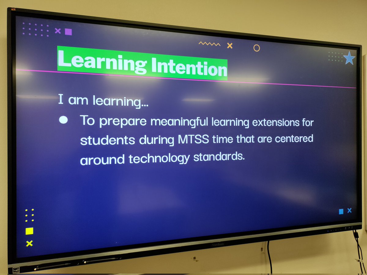 michelle_coots's tweet photo. Teachers explored resources to support student development of #DigitalLiteracy skills and are strategizing on they will use tech with their students to extend student learning this spring. @DVUSD #DVUSDTech #ConnectingWithPurpose https://t.co/KYa8mUue0r