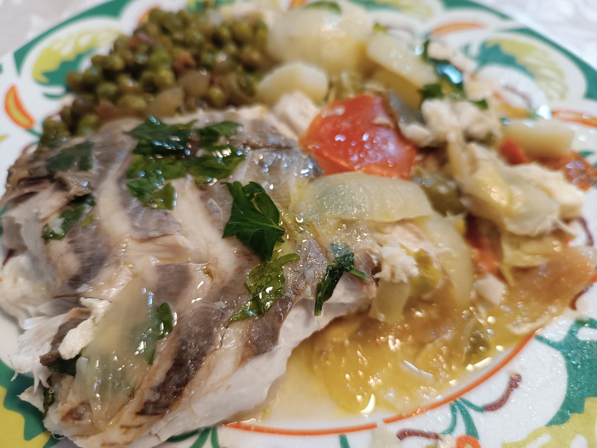BiciGranCanaria's tweet image. 🍲🐟
Sama roquera en papillote con verduras
#SamaRoquera
#Pescado #FishFood #魚 #煮魚
#gastronomíaespañola #spanishgastronomy
#gastronomía #gastronomy
#ガストロノミー
#comidasana #healthyfood
#健康食品
#cocinarencasa #cocinacasera
#家庭料理 #自宅で調理
#homemadefood #homecooking