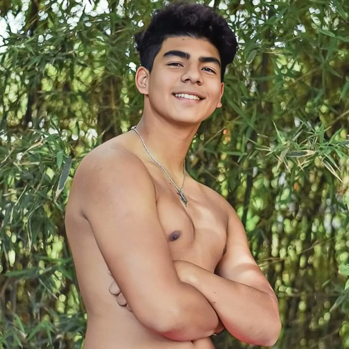 Cuestionateeok's tweet photo. Soy Fernando Báez Sosa. El 18 de enero de 2020 salí a divertirme con mis amigos y mi novia a un boliche en Villa Gesell.
En un momento le tiramos sin querer un poco de bebida en la camisa de un chico, le pedimos disculpas pero no entendieron que fue sin querer. + https://t.co/COHOEjIH2p
