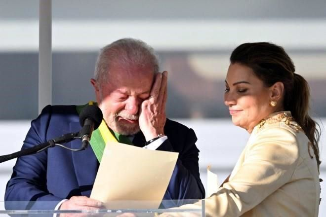 QueSeArma_'s tweet photo. El Presidente Luiz Inácio Lula da Silva hizo este domingo un llamado a la unidad en Brasil para recontruir al país, que según él fue destruido por las políticas de su antecesor, Jair Bolsonaro. https://t.co/CxMFrxHtLh