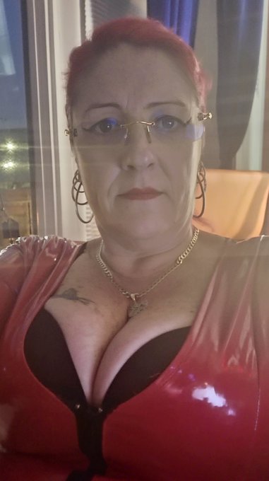 Happy Birthday To Me.... https://t.co/UrxH8Uj234<a href="/tag/stripchat"class="tags"><span>#stripchat</span></a><a href="/tag/stripchatlive"class="tags"><span>#stripchatlive</span></a>