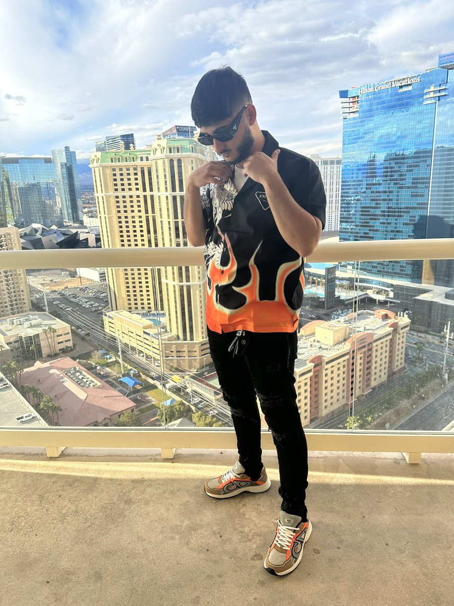 Upndbout's tweet photo. I think I healed too much, I don't like anyone! Crazy I just turnt 24 today. Happy Birthday To Myself 🥳 https://t.co/3Uk8g2PCwk