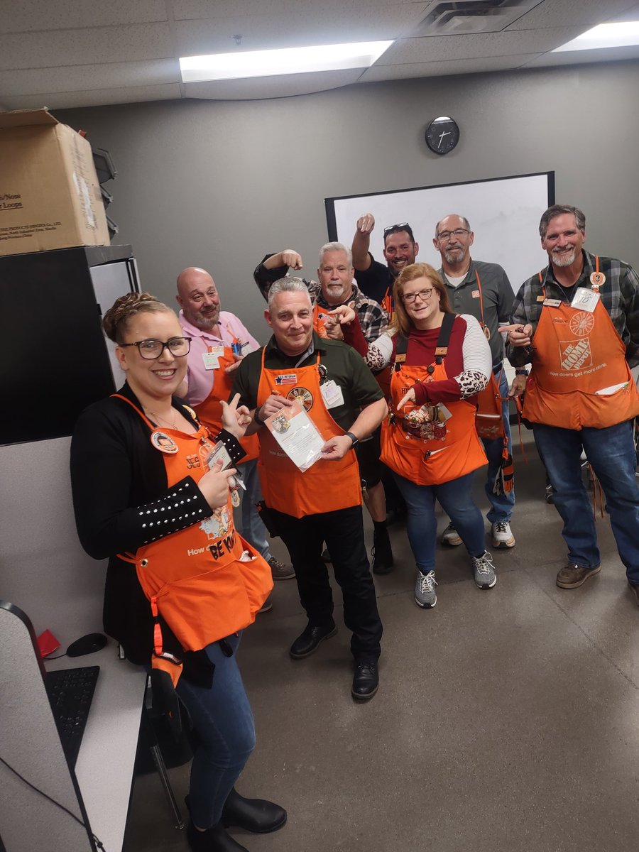 Jess Blagburn (@jessblagburn) on Twitter photo Thank you @gunnybusmc for all you do to help support all of us DSs and every associate in the building on a daily basis! You are truly one of the best leaders!! @NicoleM0417 <a href="/D66Celest/">Sheldon Celestine 🇹🇹🇺🇸</a> #417DreamTeam #PMD #d66 Thank you @gunnybusmc for all you do to help support all of us DSs and every associate in the building on a daily basis! You are truly one of the best leaders!! @NicoleM0417 <a href="/D66Celest/">Sheldon Celestine 🇹🇹🇺🇸</a> #417DreamTeam #PMD #d66