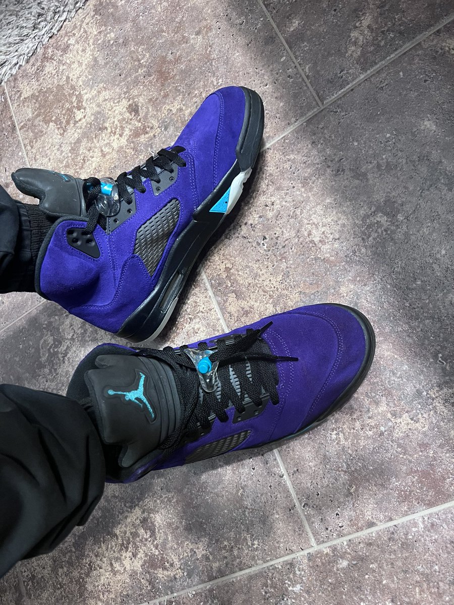Trying to decide what to do with these consignment Jordans. I’m really horny and want to do damage to them but if the guy wants him back I probably need to be discreet what would you do?