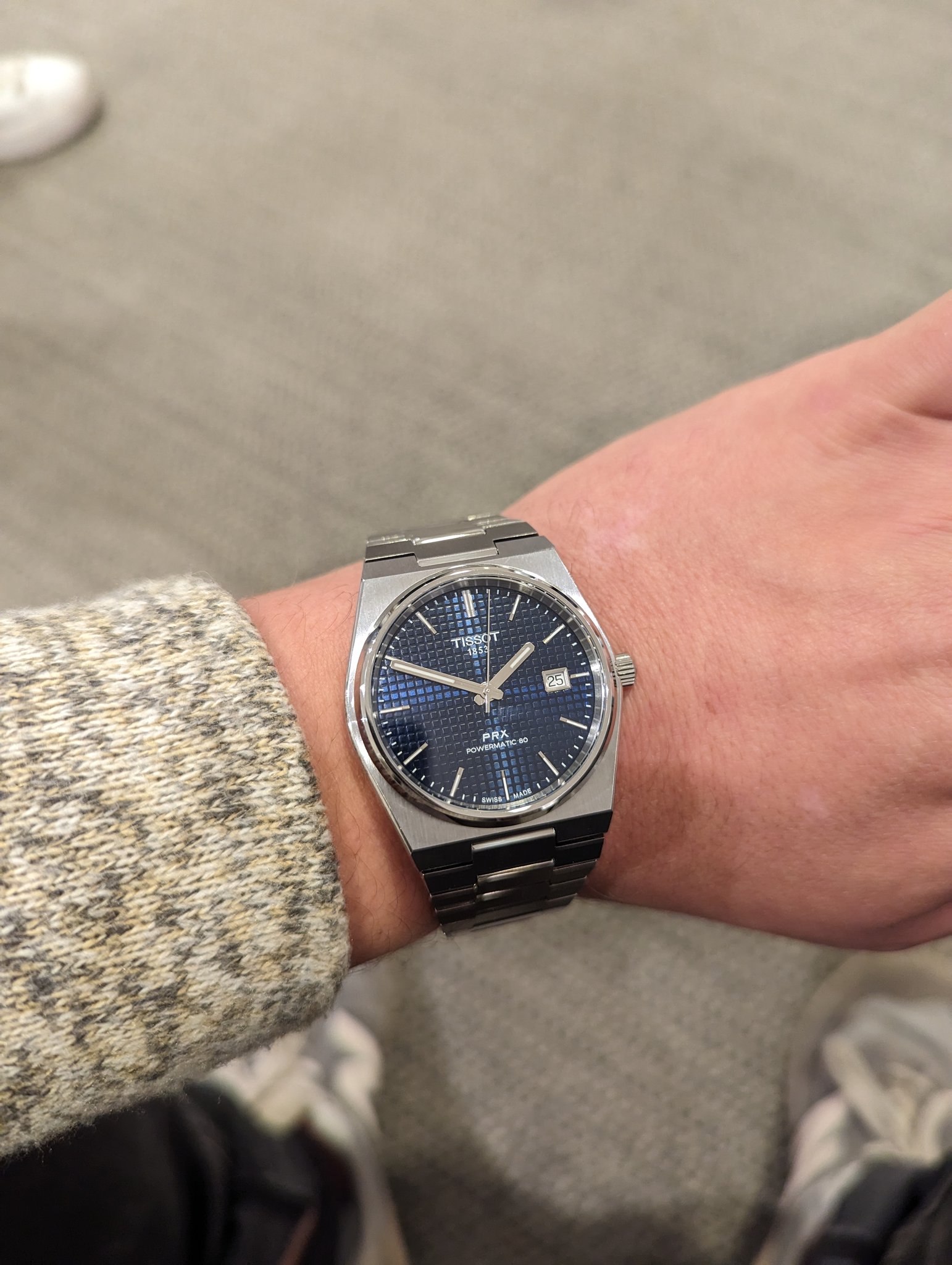 100 watches outlet