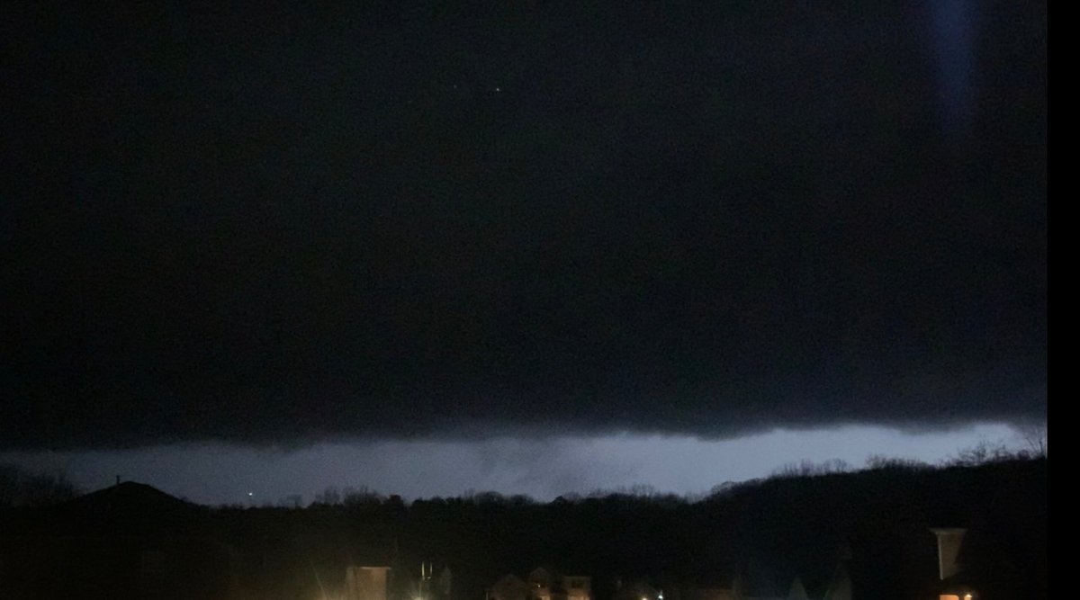 𝗣𝗲𝘁𝘁𝘂𝘀 𝗪𝗲𝗮𝘁𝗵𝗲𝗿 on Twitter "Lightning revealed a shelf cloud in Bellevue TN! ryanhallyall