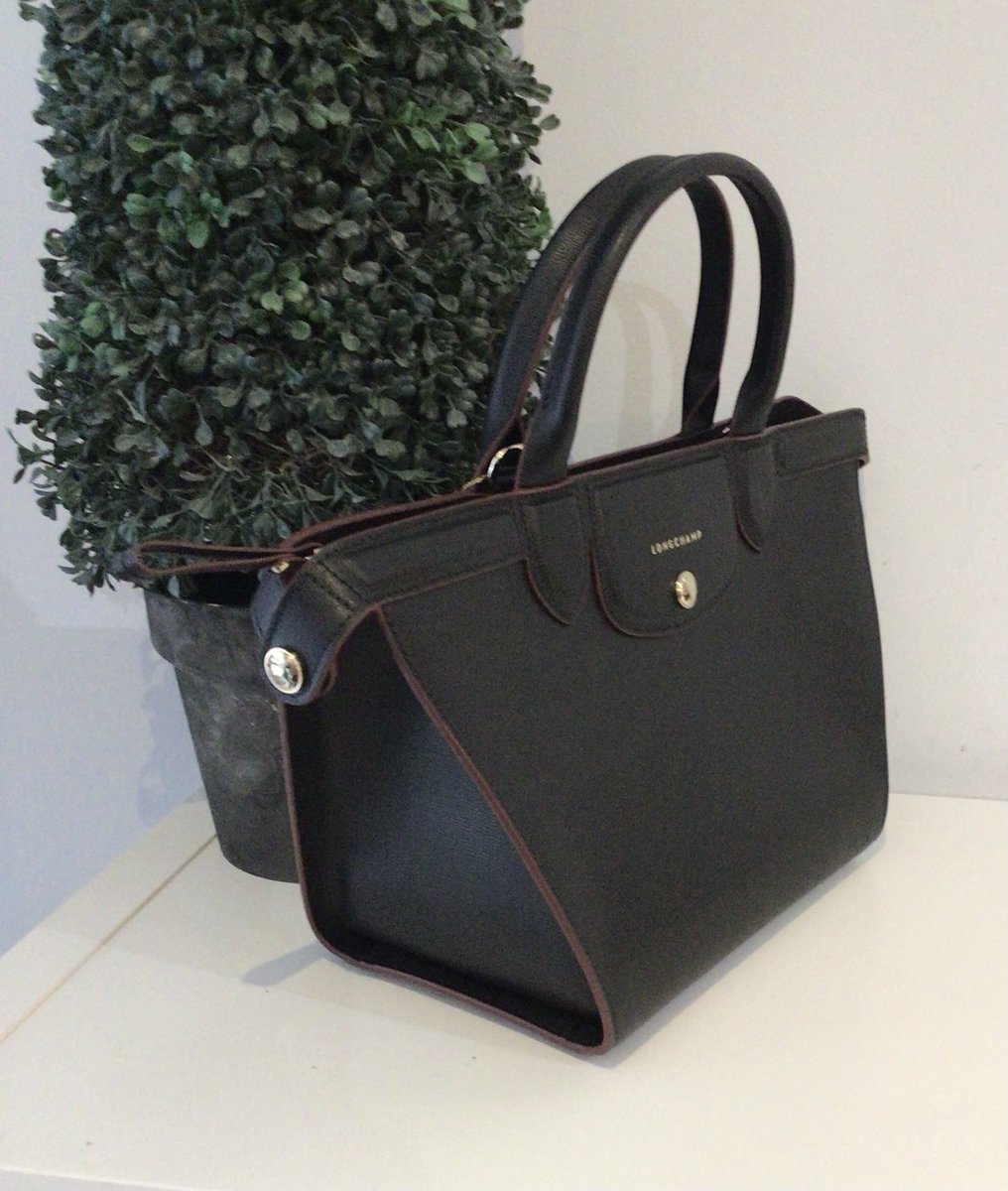 byconsignment1's tweet image. Longchamp Black Leather Purse - $899

#longchamp #designerbags #designerconsignment #designerbrands #designerdeals #luxurylabels #luxuryforless #handbags #hauteconsignment #responsiblefashion #renewablefashion #byconsignment