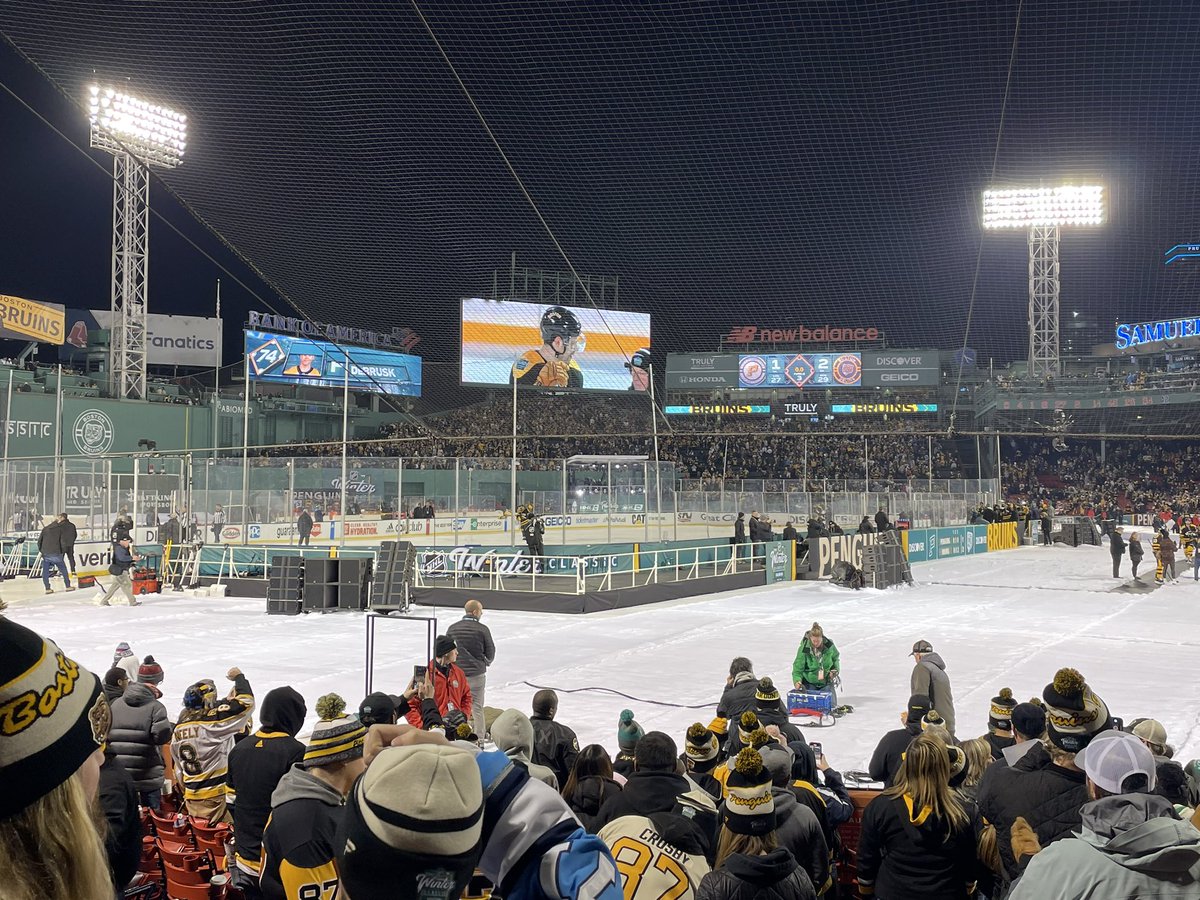 Scenes from the #WinterClassic2023 #NHLBruins