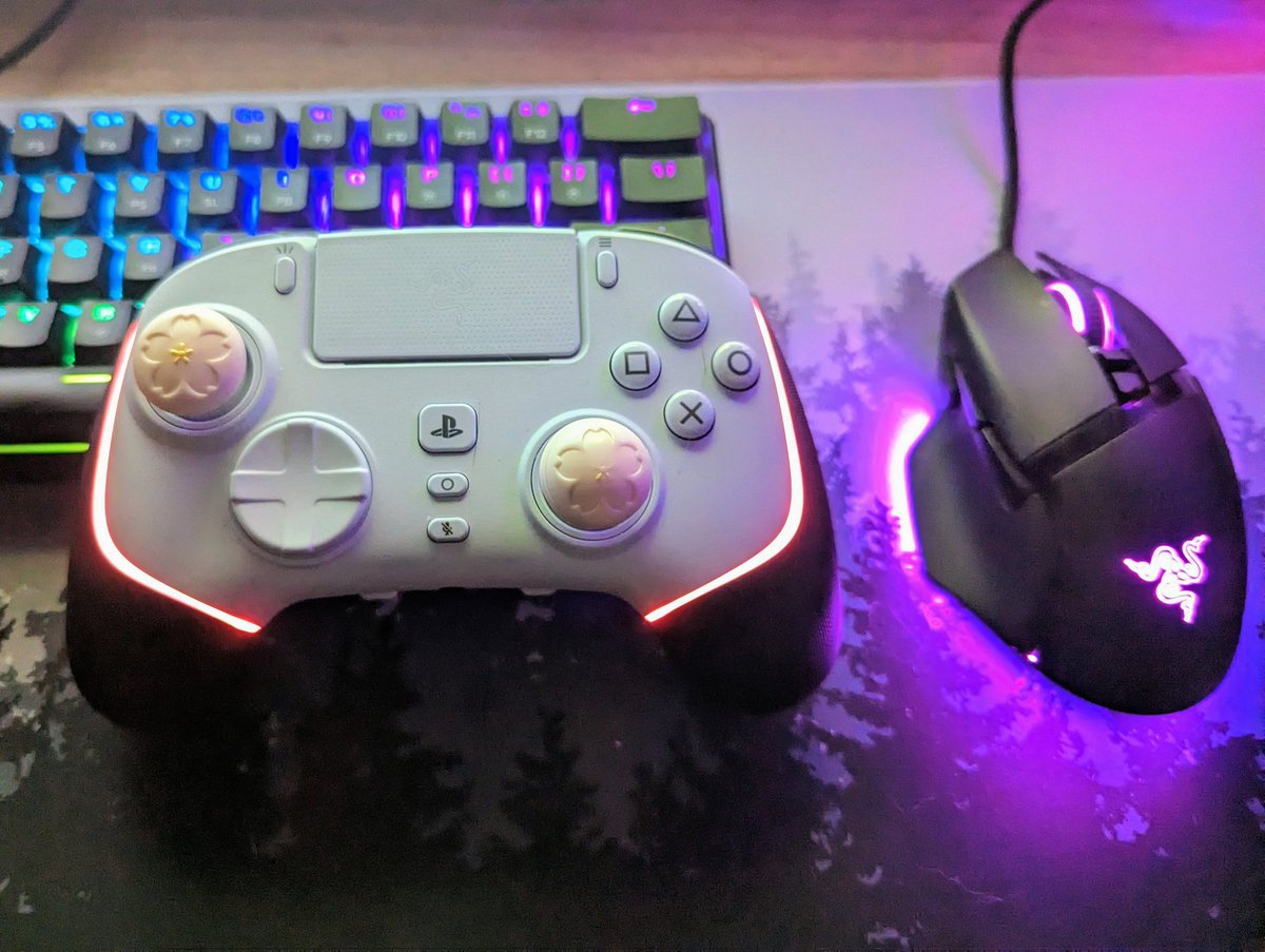 Slightly obsessed with my new controller 😍 Still love my old Wolverine Ultimate, but this new <a href="/Razer/">R Λ Z Ξ R</a> Wolverine V2 PS5 one is just gorgeous in every aspect
