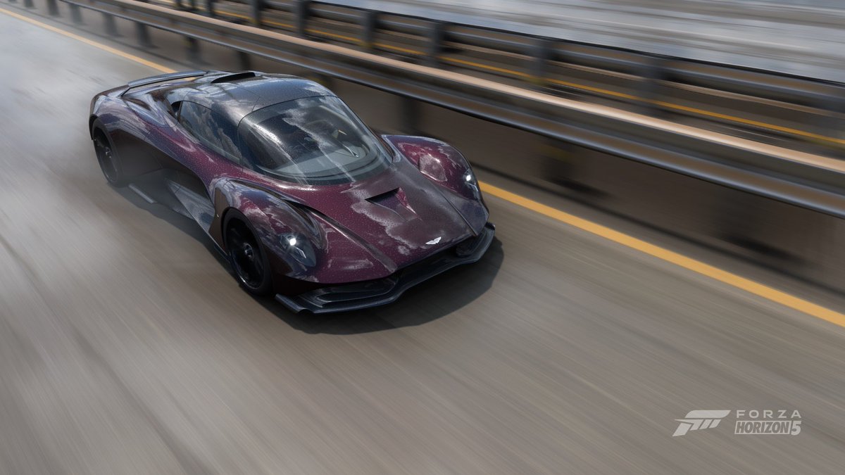 ElevatedDrive's tweet photo. Happy New Year from Elevated Drive ๐ #ElevatedDrive #ForzaHorizon5 #AstonMartin #Valhalla https://t.co/qmMupB4N2b