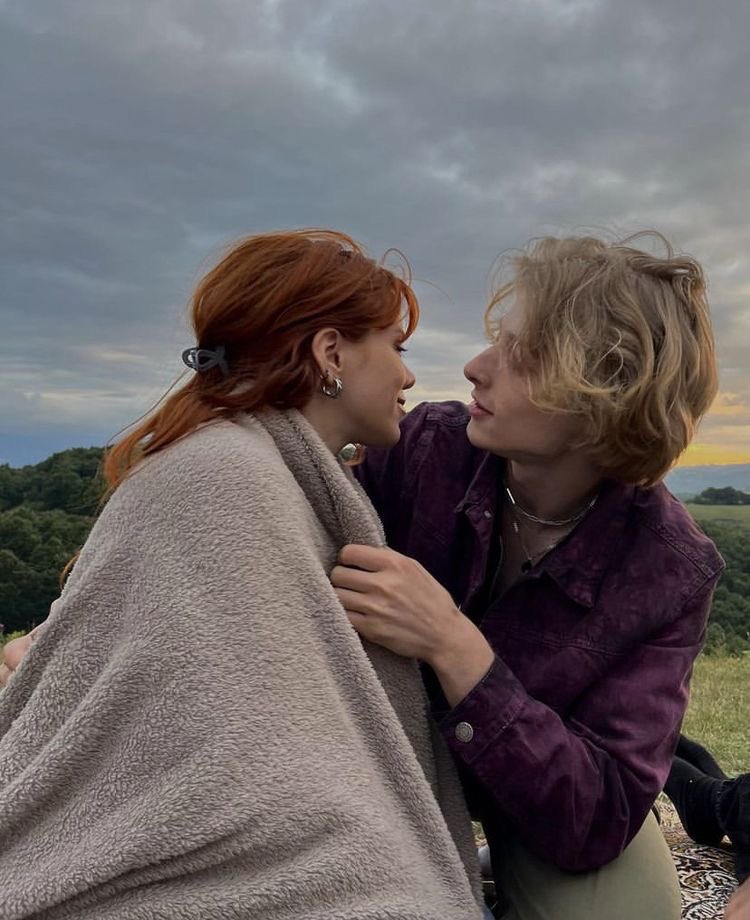 It’s ( awfully ) toasty for January. What better way to kick off the New Year than with her favorite boy? 🫶