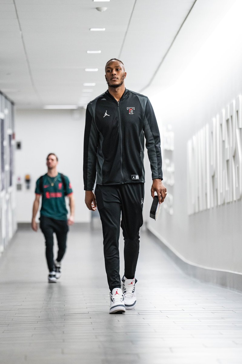 <a href="/Trinityhoops1/">Euless Trinity Men’s Basketball</a> T’s Up! 🤙🏾
🖤♥️