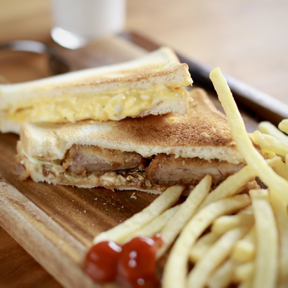 kiyyopy's tweet image. フォロワーさんのツイート見て急にホットサンドが食べたくなりました。おいしいです(^^)
#EOS6D  #SIGMA50mmF14