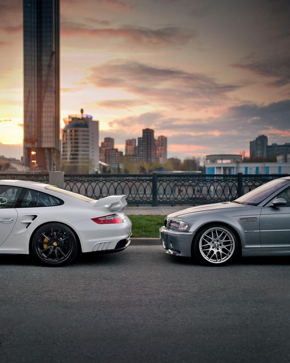 vividracingcom's tweet photo. Which one are you taking for the day? 🏎💨
.
🏎: @kristiandauer @danich_wrx
📸: @ivanorlov
.
#m850i #bmwblog #serie1 #e53 #bmwsport #bmwwclub #325 #525 #m31 #km3 #m3cutters #rx100m3 #m3e30 #bmwe30m3 #m3owners #drivefreeordie #porschepix #911r #flat6 https://t.co/ekhCQ4QnzI