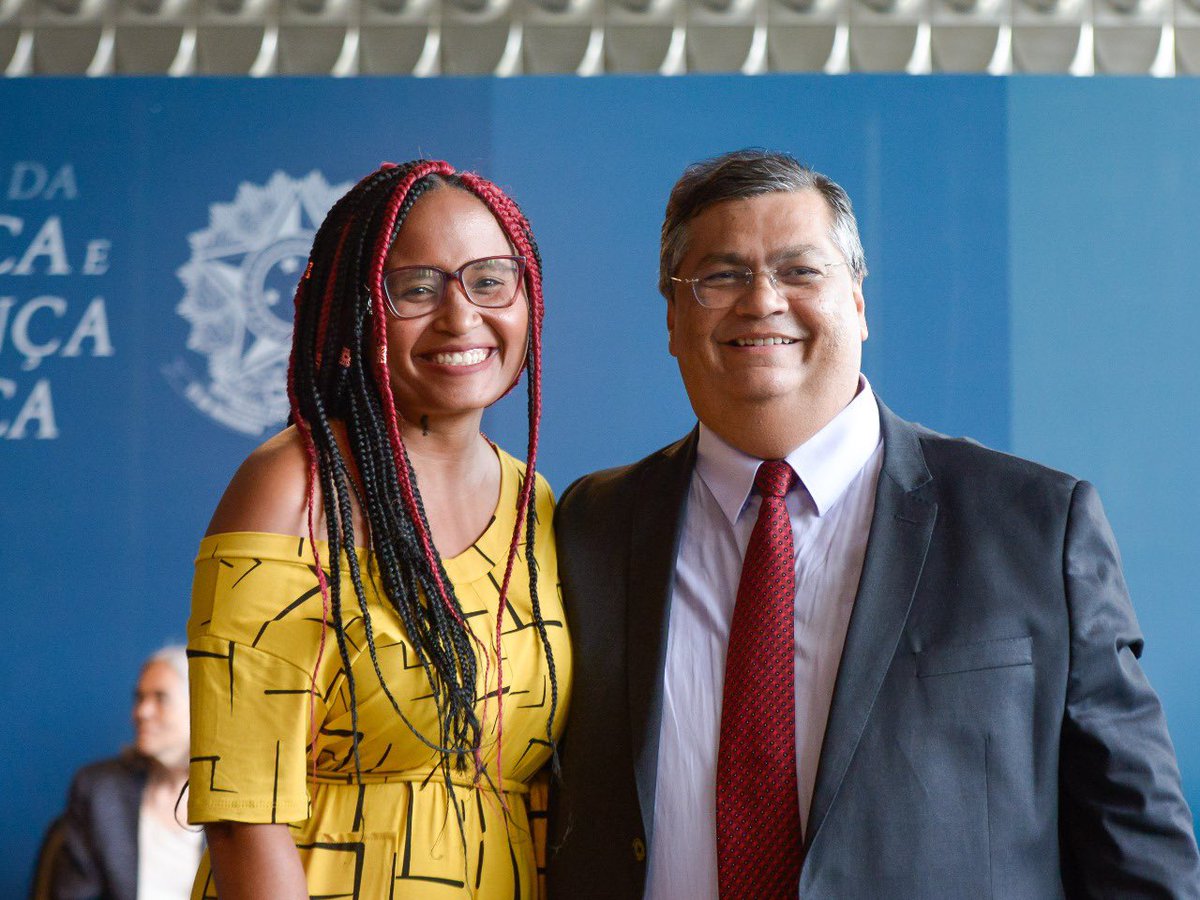 soutamires_sp's tweet photo. Hoje tive a honra de tomar posse como Assessora Especial do Ministro @FlavioDino e Coordenadora do Programa Nacional de Segurança Pública com Cidadania no Ministério da Justiça e Segurança Pública do governo @LulaOficial ✊🏿❤️ https://t.co/5mtHLpBYSt
