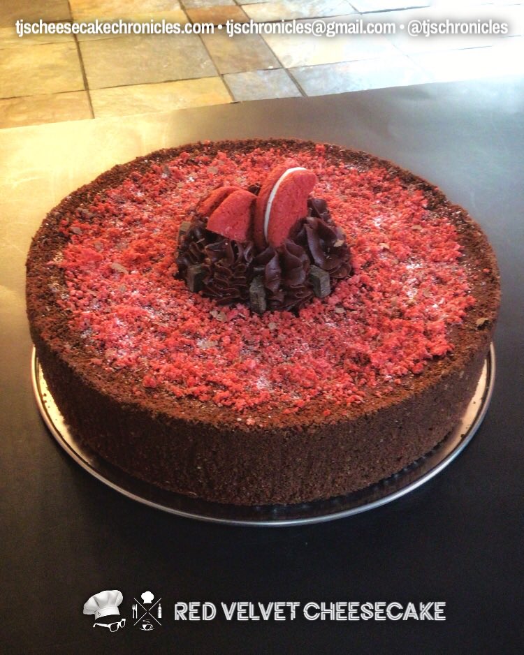 TJsChronicles's tweet photo. The Red Velvet Original Cheesecake is reinvented for 2023, featuring a choc graham cracker &amp; red velvet cookie full surround crust w/top matching centerpiece!

#GoodEats #ItsAGoodThing #ValentinesDay #Chocolate #RedVelvet #RedVelvetCheesecake #Cheesecake #Dessert #TJsChronicles https://t.co/Dol6lyYzuH
