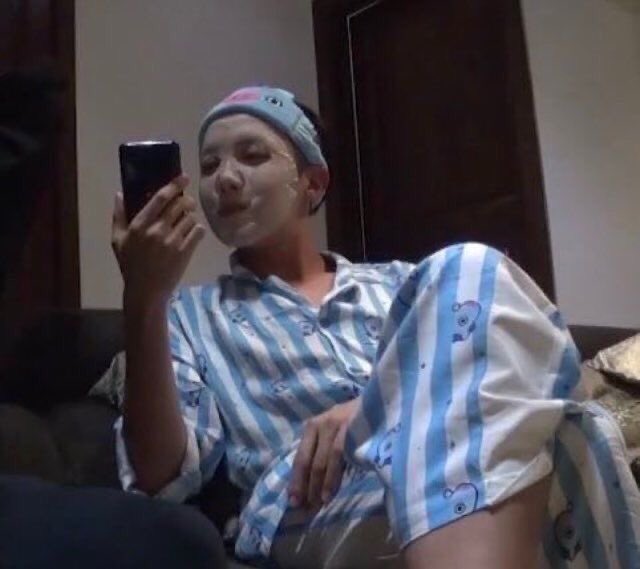 contextlesshl's tweet image. 