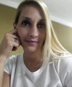 Valeria Sharton tenía 38 años, vivía en El Jaguel, Ezeiza, provincia de Buenos Aires. LA MATARON!!!, el femicida es su ex pareja Ariel Oscar Reglero, quien prendió fuego su vivienda y la quemó viva!. Ella murió con el 95% del cuerpo quemado. #Justicia QEPD Vale😞💜