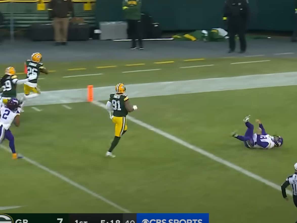 barstoolsports's tweet photo. The Minnesota Vikings Chances Of Winning The Super Bowl Do Not Look Amazing https://t.co/Td6uDq6Qea https://t.co/vRAoQi8pu4
