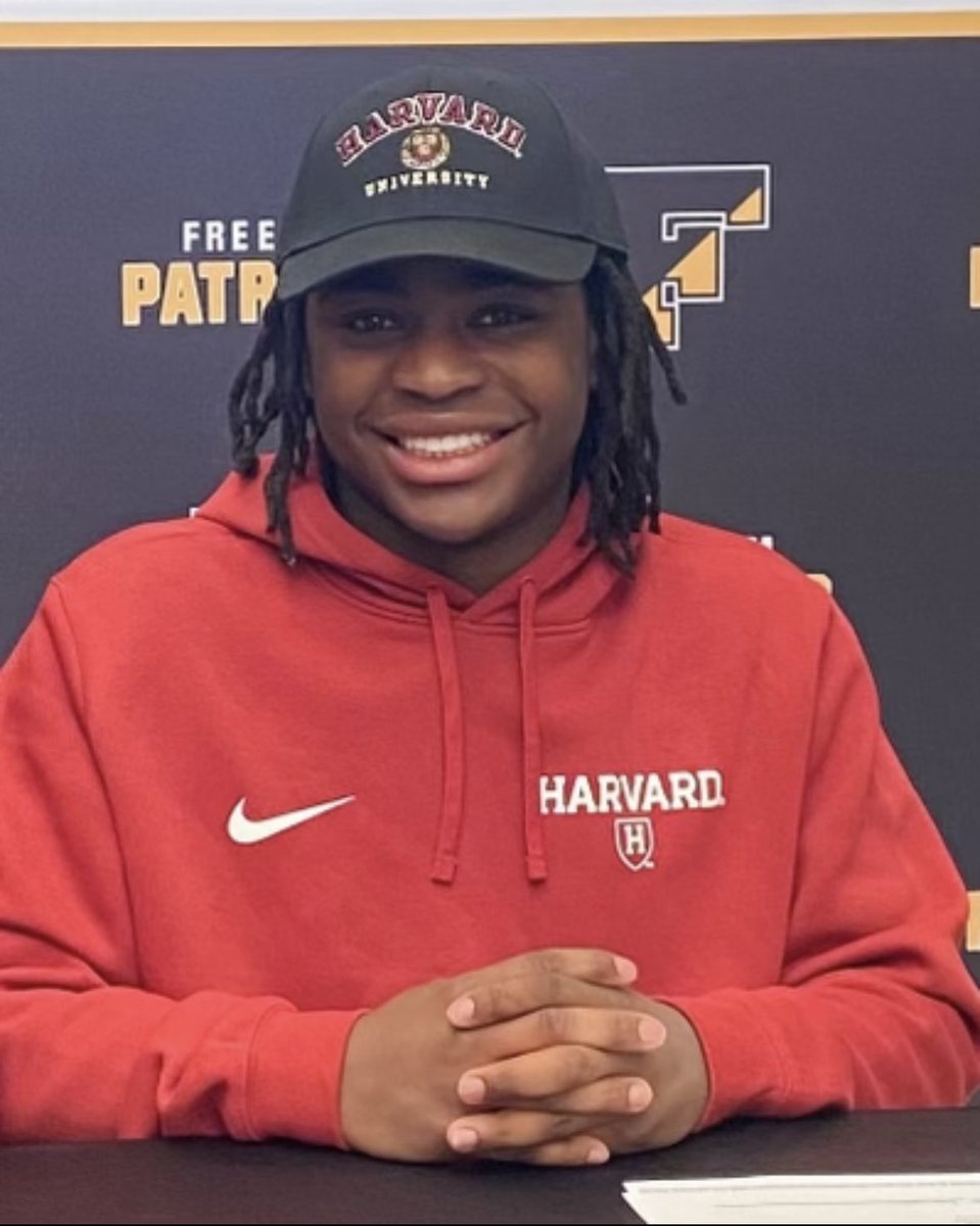 Signed, sealed, and delivered!
<a href="/HarvardFootball/">Harvard Football</a> <a href="/Crim_Recruiting/">Harvard FB Recruiting</a> <a href="/MicFein/">Mickey Fein</a> <a href="/Coach_Thakkar/">Saj Thakkar</a> <a href="/Coach_Poppe/">Jonathan Poppe</a> <a href="/ScottLarkee/">Scott Larkee</a> <a href="/CoachManion_/">Joe Manion</a> <a href="/CoachTimMurphy/">Tim Murphy</a>