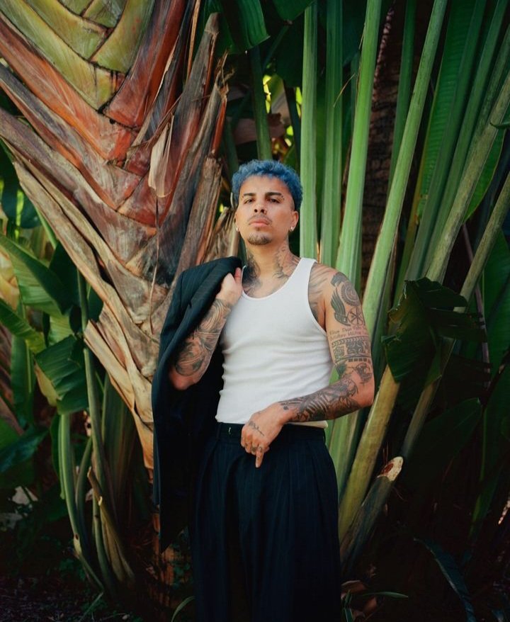 RauwDailyEsp's tweet photo. Rauw Alejandro ha sido el décimo artista más escuchado a nivel global en Spotify con 5.86B en 2022. 

— Es el único artista latino junto a Bad Bunny en el Top 10. https://t.co/CeNWSoQ6Sb
