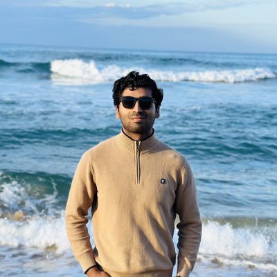 Husnainfaruk's tweet photo. #NewProfilePic https://t.co/1Gyd4NteJ3