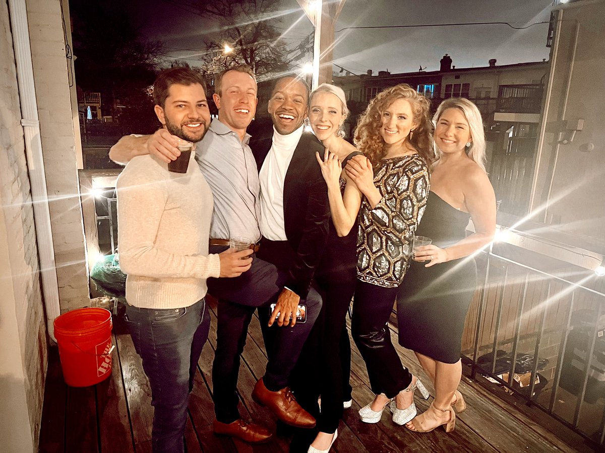 TaylorPopielarz's tweet photo. Highly recommend ringing in the New Year with this crew!

Tomorrow, it’s back to work 🤓 https://t.co/LS8KXIvieW