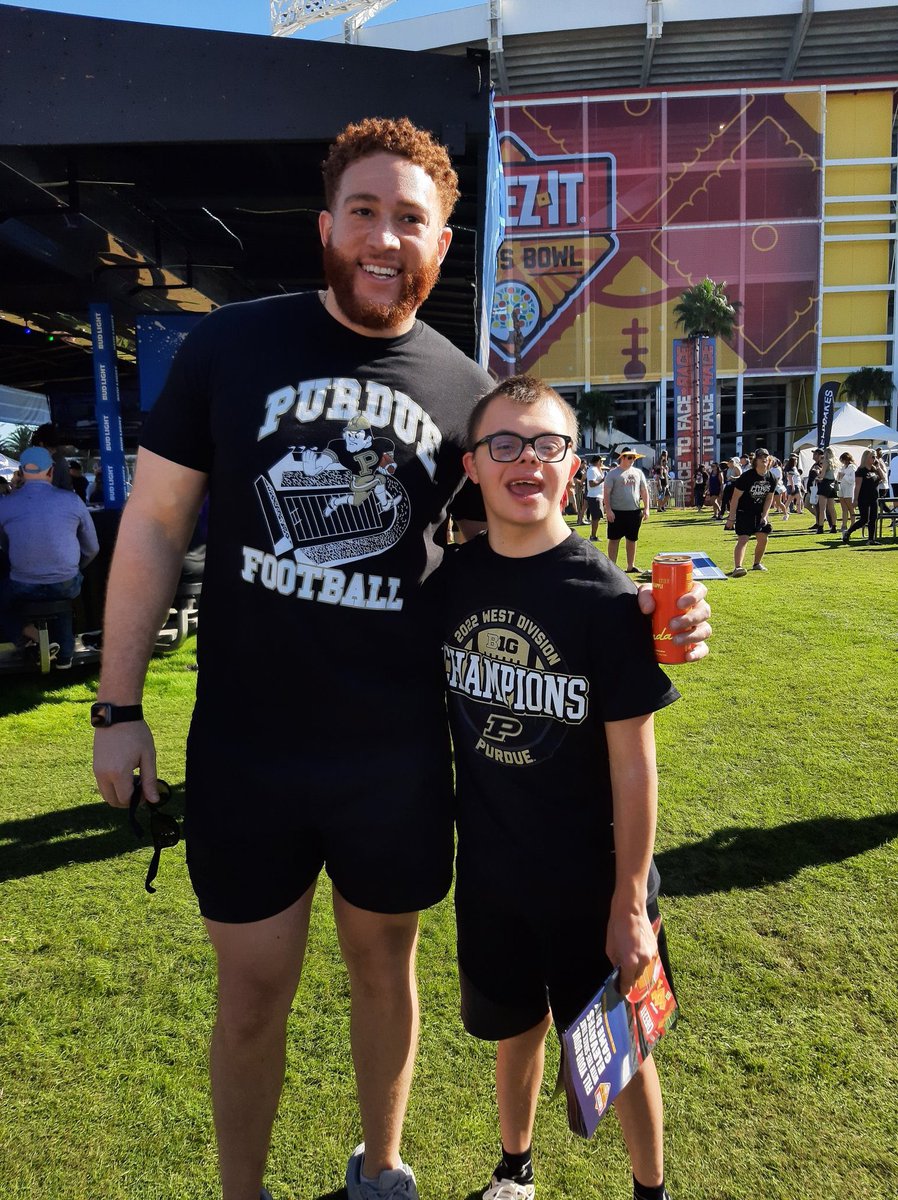 This is why I’ll always go to bowl games! Love seeing my boiler family #CitrusBowl
