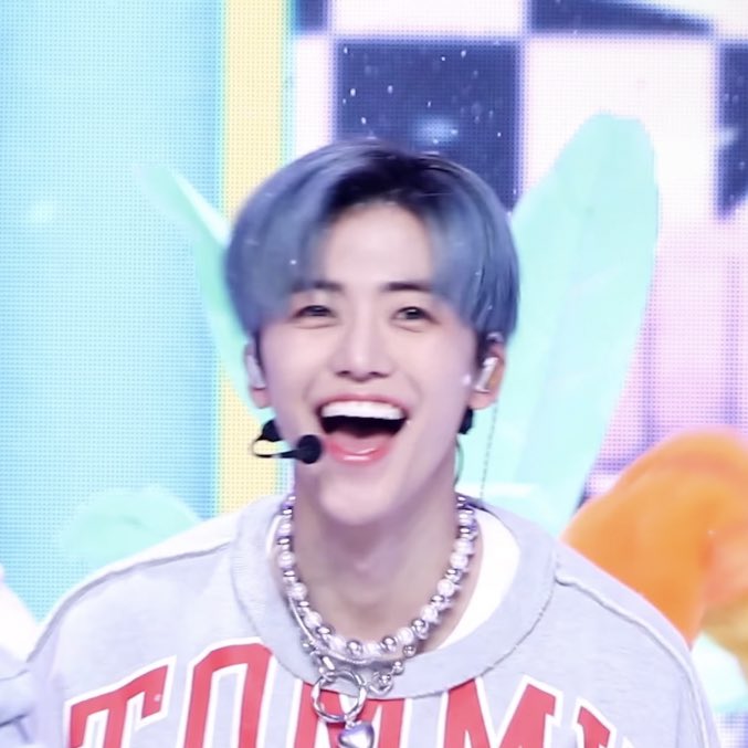 archivesnjm's tweet photo. #jaemin’s hair flips and smile 😭😭🤍 https://t.co/PIUrmDGCCK