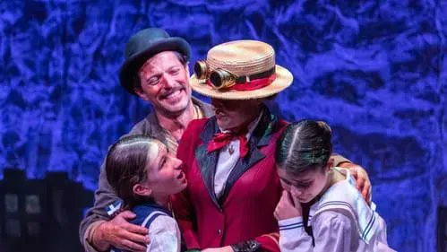 Through 1/8, Mary Poppins at <a href="/QuintessencePHL/">Quintessence Theatre</a> is full of fun:
bit.ly/3iJSify
