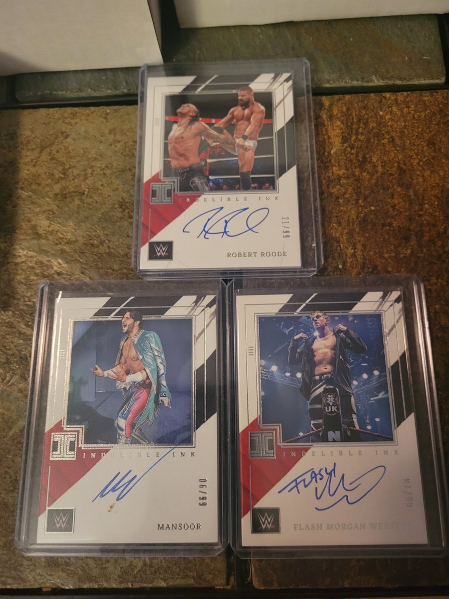 CardsCwc's tweet photo. Here is my new years Impeccable case.  Pretty solid. Kinda bummed I didn't get anything for my PC. But a really nice product. https://t.co/adyvjBogOw