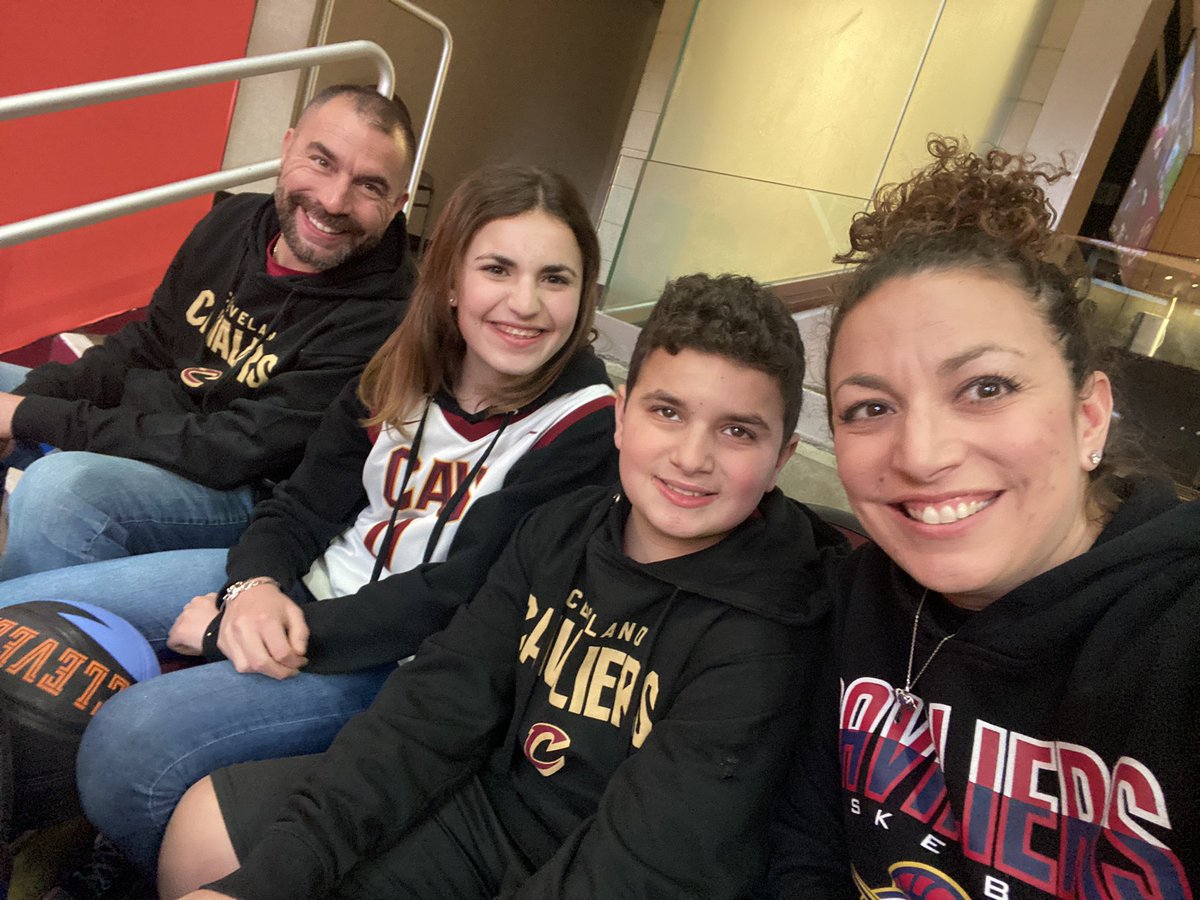 Jennifer_Tromp's tweet photo. Let’s go Cavs! #LETEMKNOW https://t.co/W4ApqqJOTG