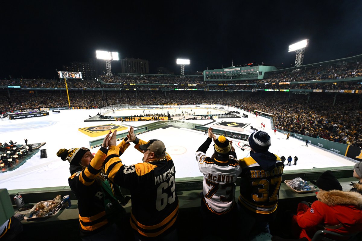 NHLBruins's tweet photo. Boston always brings it. https://t.co/2x2koTLJqq