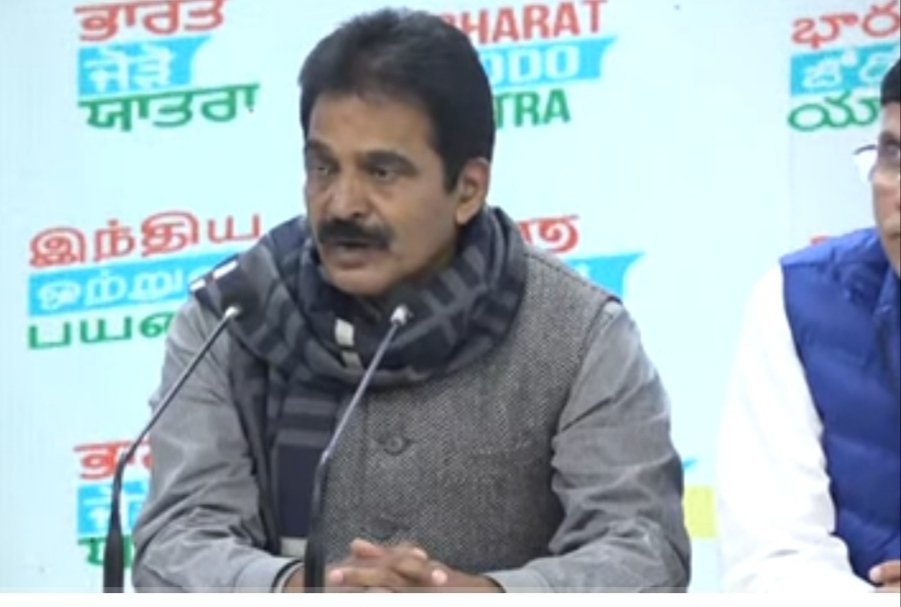 DrAmtiwary1's tweet image. @INCIndia leaders working On People&apos;s Agenda shoud be strictly followed by grass roots workers 👷In charge, Observers,State,Districts and Block presidents are the Main strength to Implement Party programs,The AIcc HQ Shoud have #Help_Desk for Monitoring the Success
@khargeji