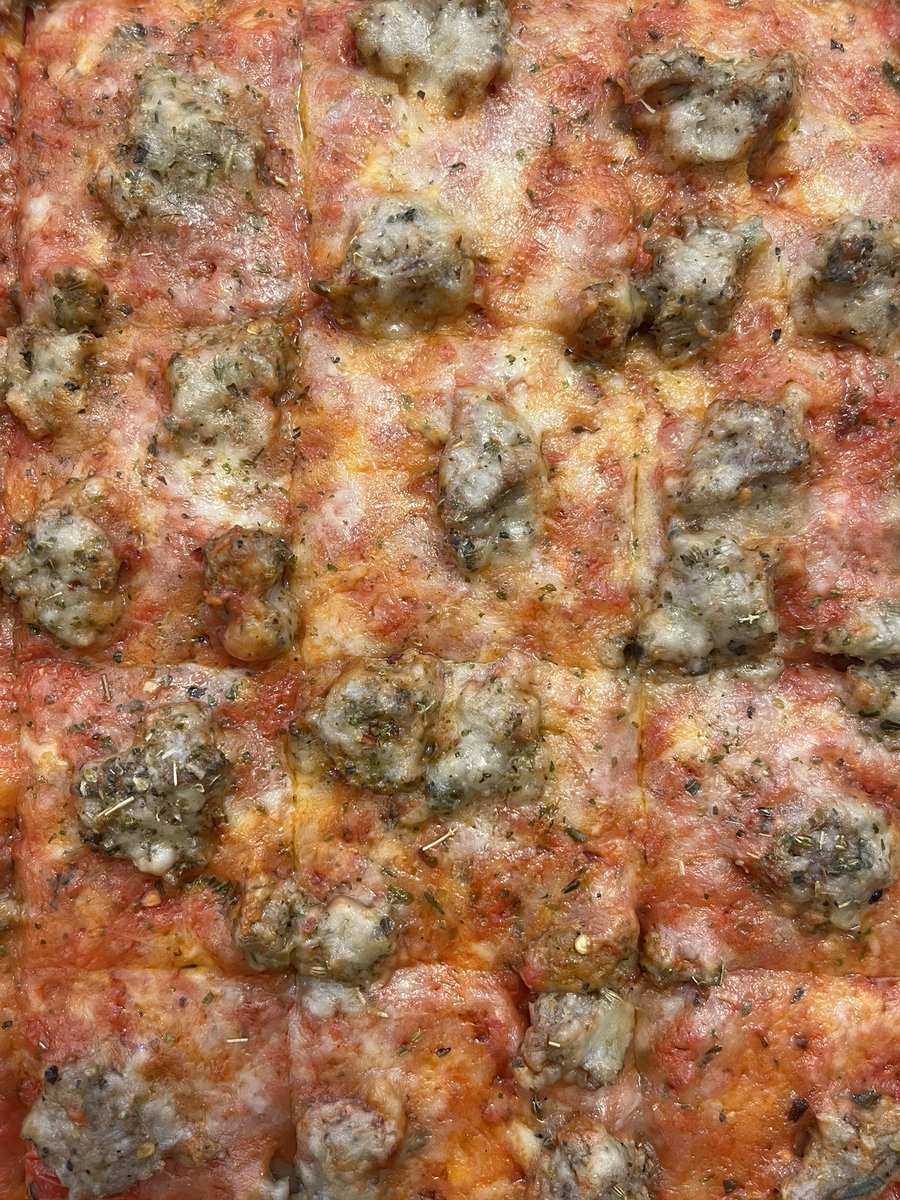 DPatGrady's tweet photo. @barstoolWSD Stop by Kim’s Uncle Pizza in Westmont. Same excellent people, same outstanding pizza. https://t.co/KovuVvbcxe