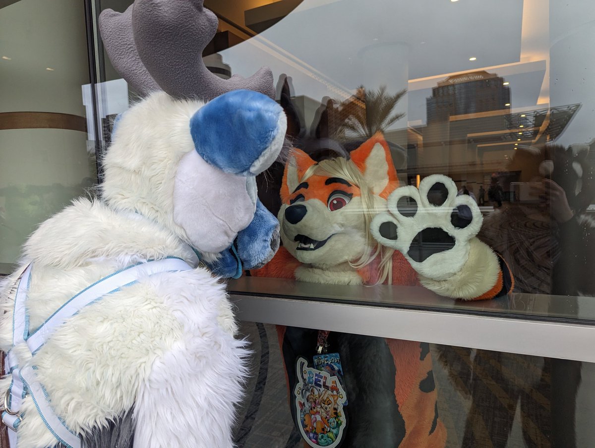Griffonner_Wolf's tweet image. A story in 4 parts~

Ft @drkmggy and @CaseyCervinus 
#PDFC #PDFC2022 and #PDFC2023
