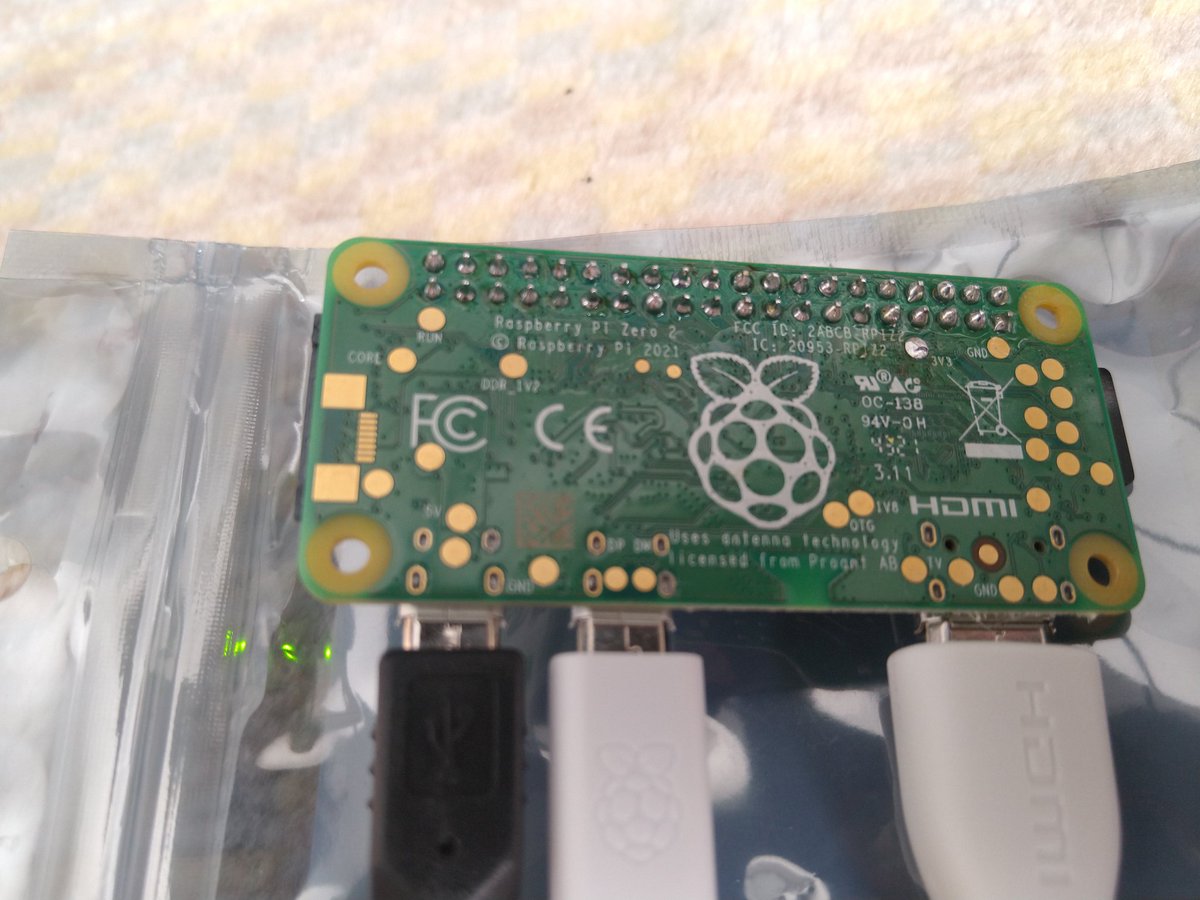 amiyakide's tweet photo. だいぶ前に買ってたRaspberry Pi Zero 2 W ど素人が開封したぞ🥹
はんだ付けも10年以上ぶりでぐちゃぐちゃ。。これで大丈夫だろうか。。これ以上やると基盤壊しそうでこわい😢 https://t.co/826NuHtjcu